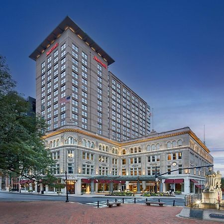 Lancaster Marriott At Penn Square Hotel Exterior foto